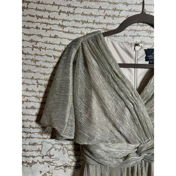 NWOT Women's ADRIANNA PAPELL Shiny Silver Front Twist Fairy Regency Top Size 4 - Picture 2 of 7